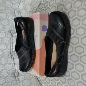 Clarks Evianna Slip on Clog Style Leather Loafer Flats Size 10W